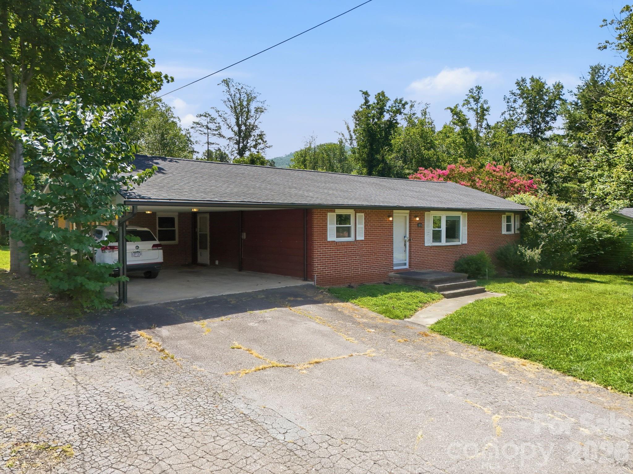 376 School Road Property Photo 2