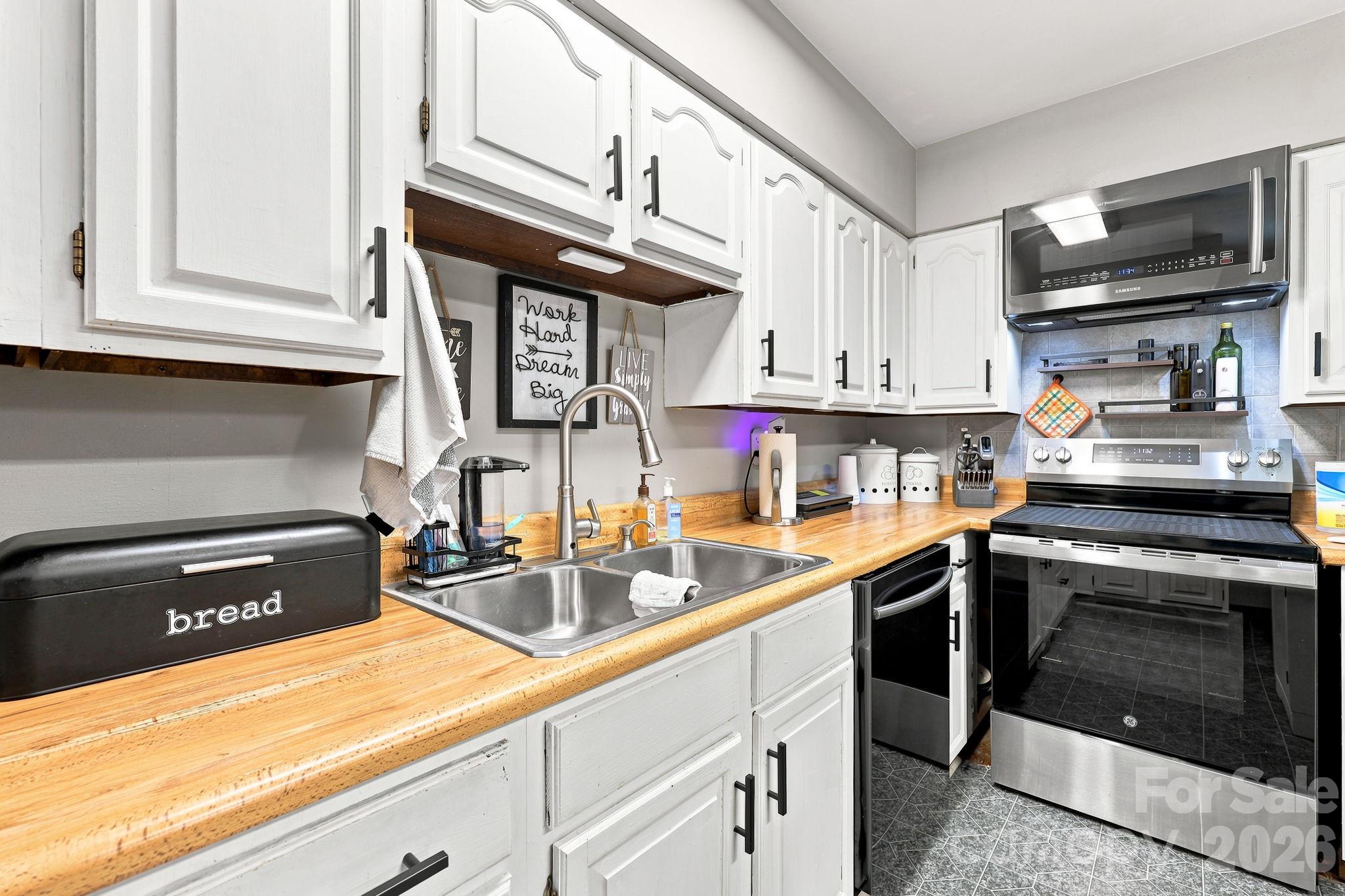 376 School Road Property Photo 23