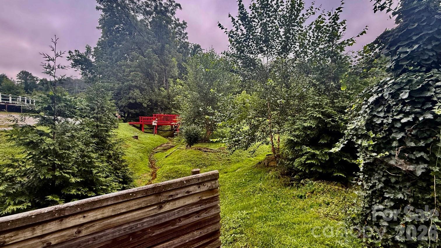 5 Northlake Drive Property Photo 8