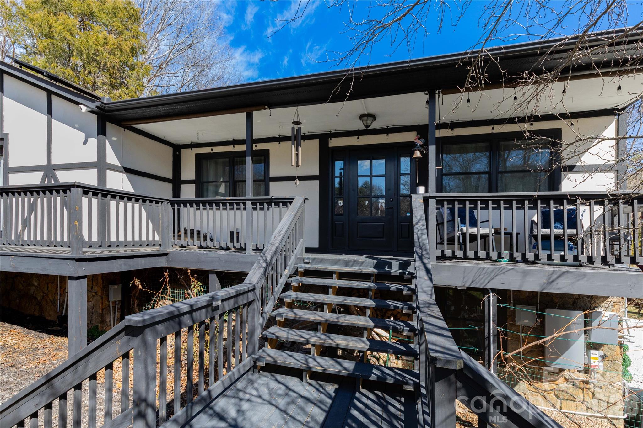 5 Northlake Drive Property Photo 15
