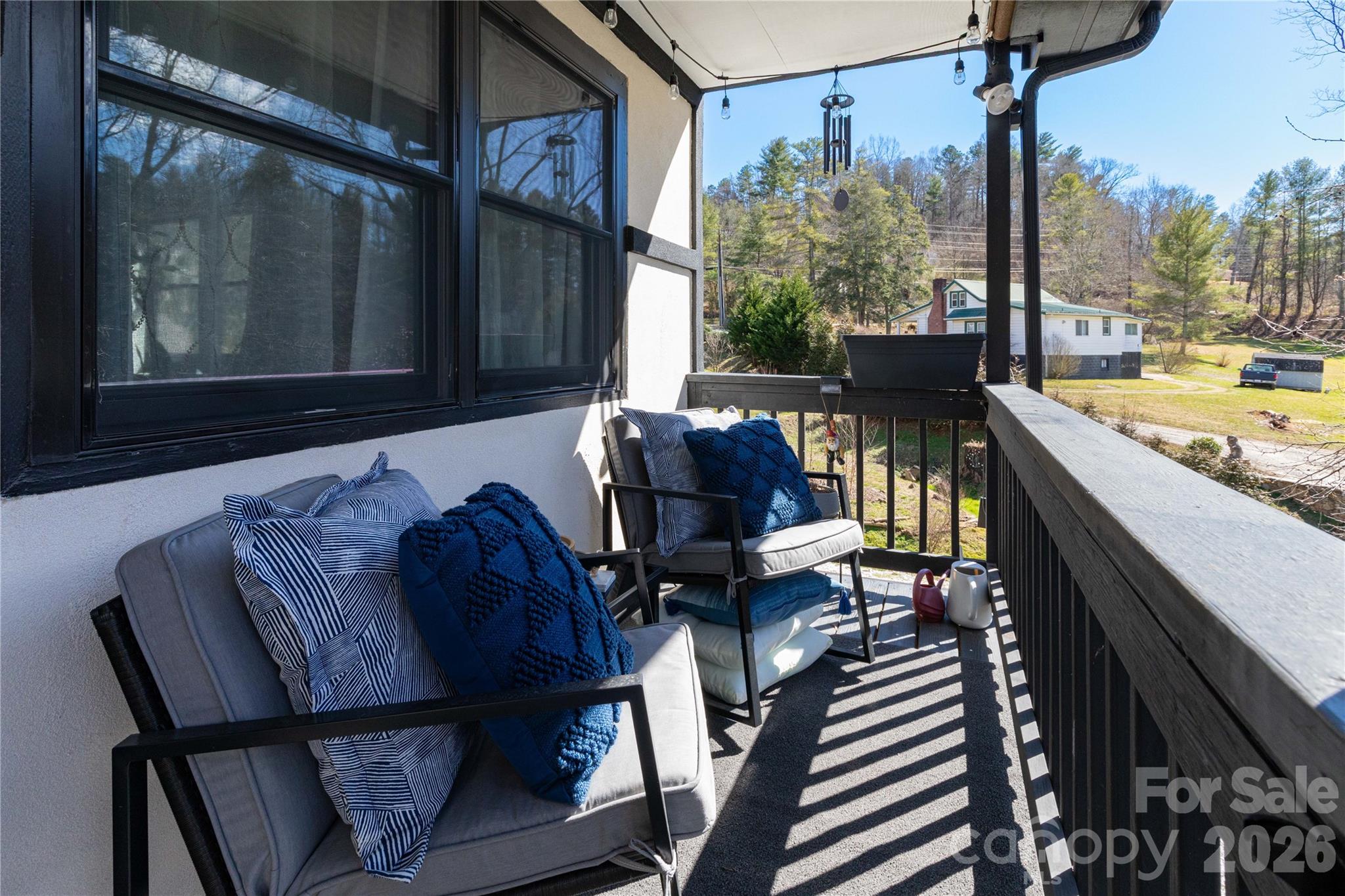 5 Northlake Drive Property Photo 16