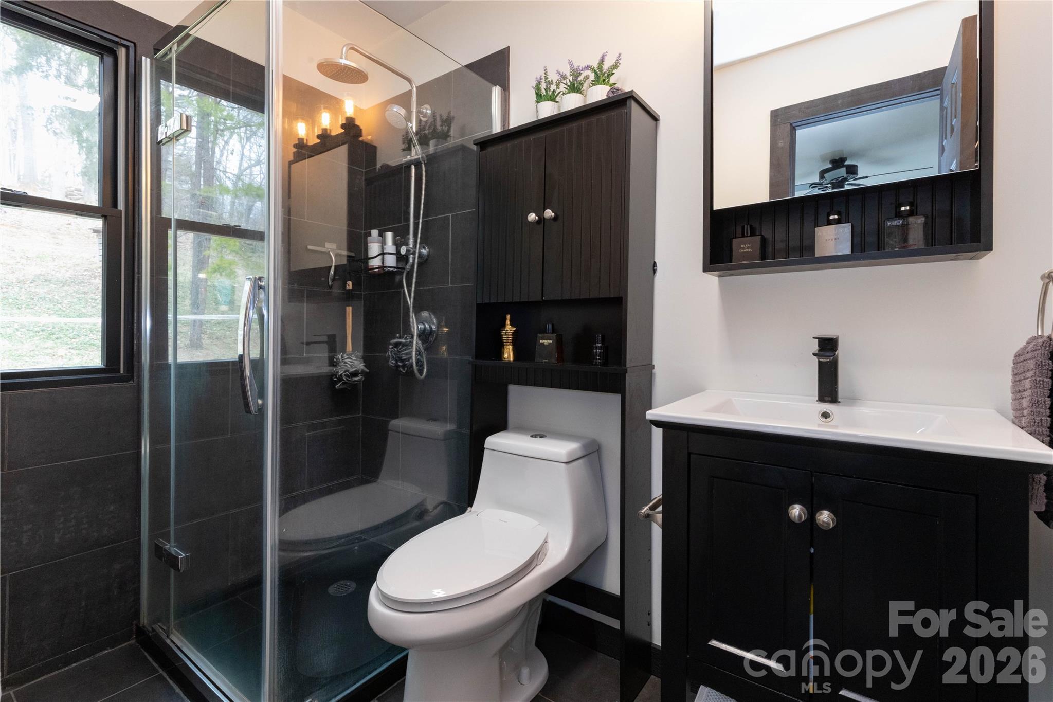 5 Northlake Drive Property Photo 30