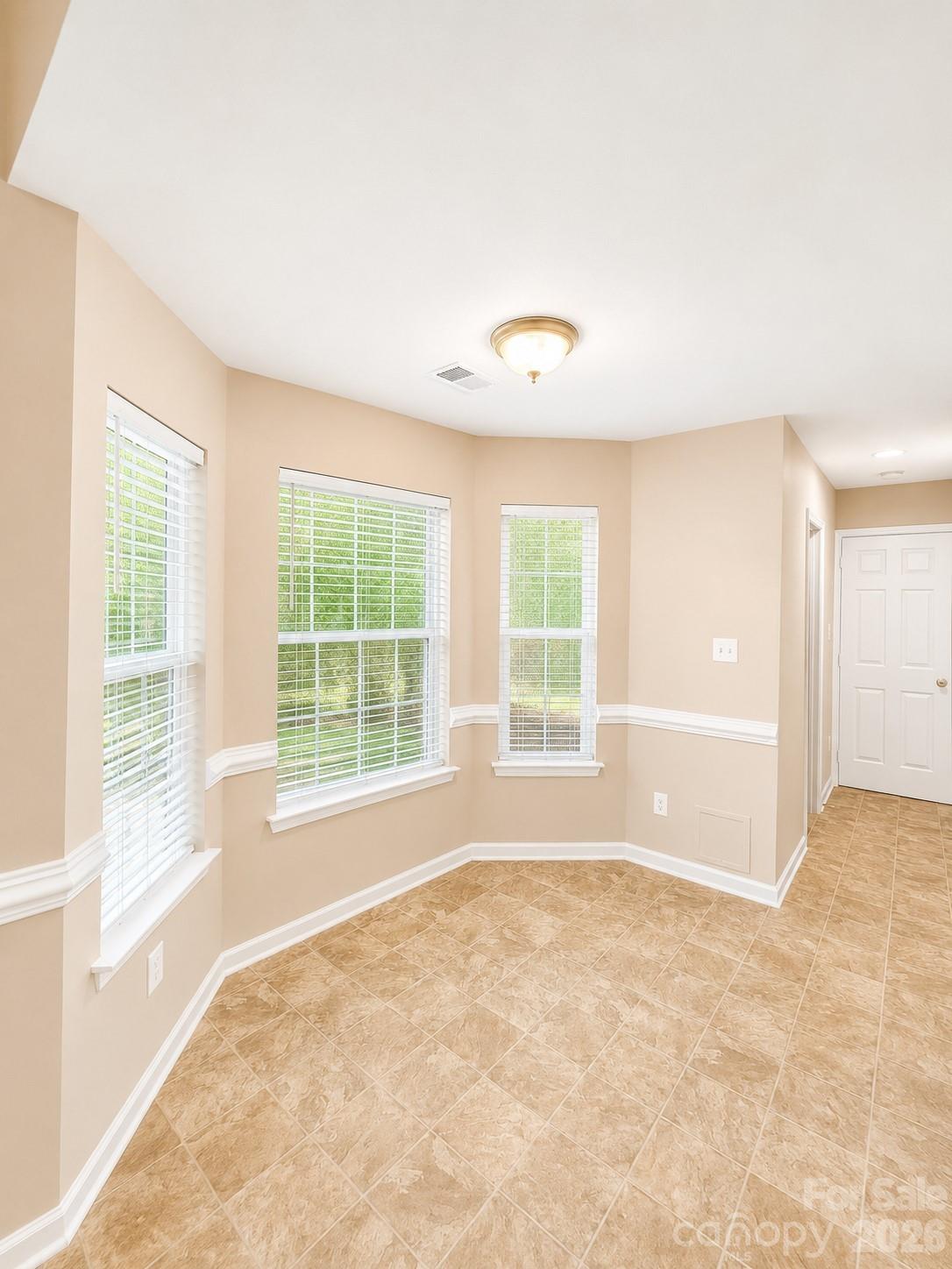 6417 Spanish Moss Lane Property Photo 6