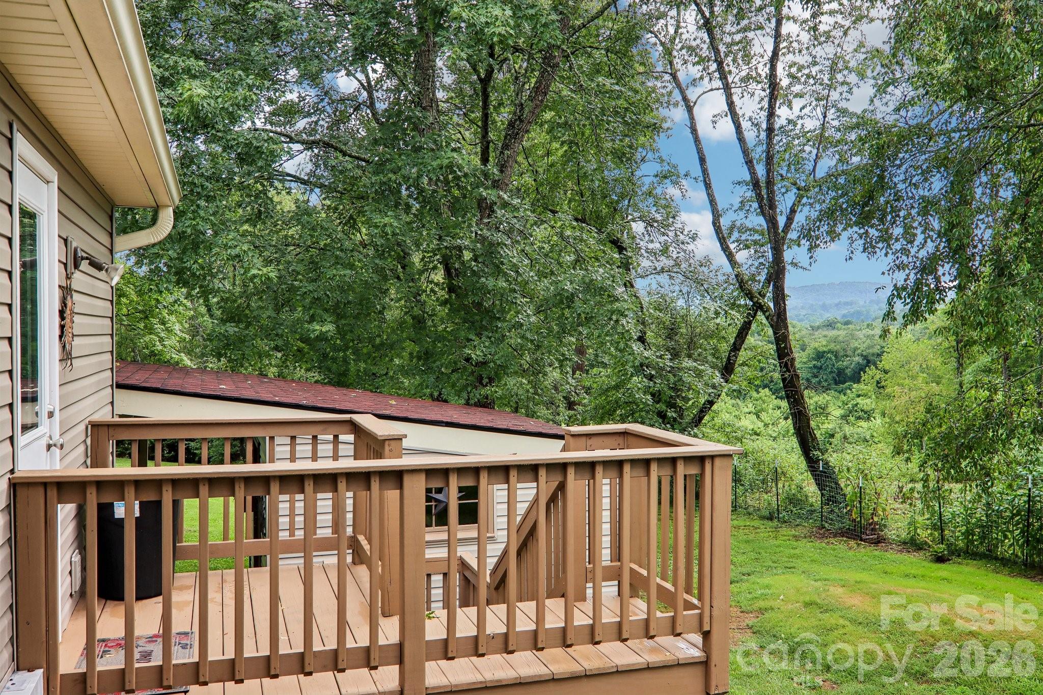305 Meadowbrook Court Property Photo 37