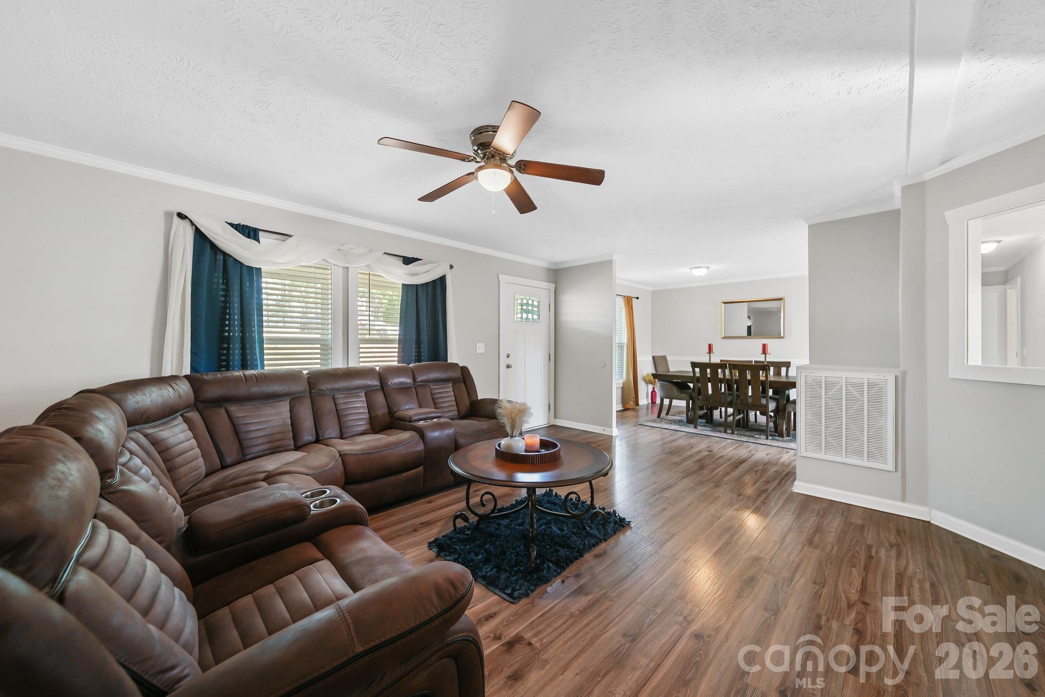 360 Sparkleberry Lane Property Photo 4