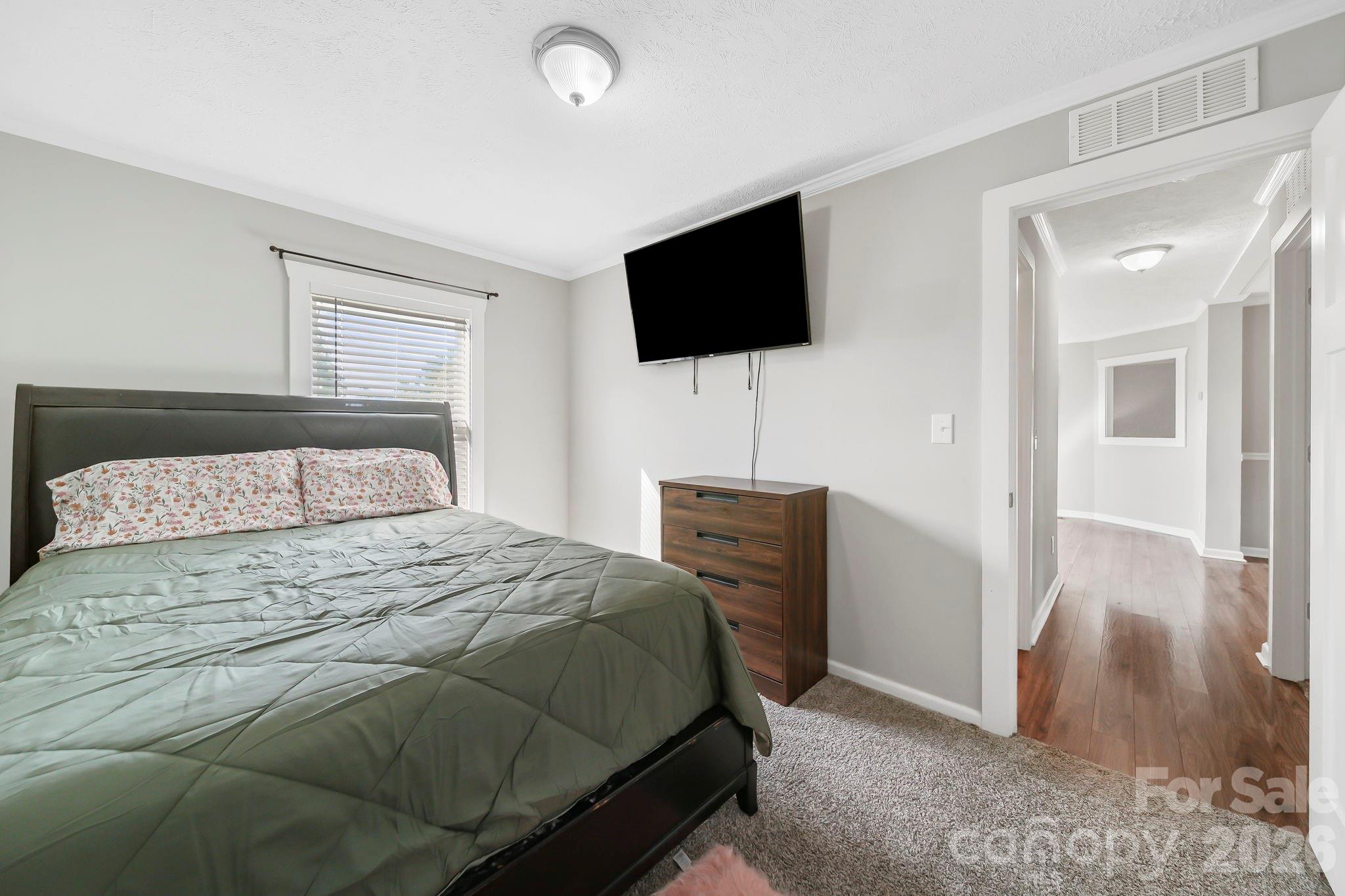 360 Sparkleberry Lane Property Photo 14