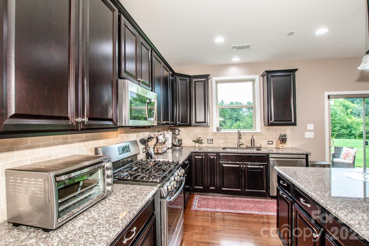 130 Eagles Landing Drive Property Photo 21