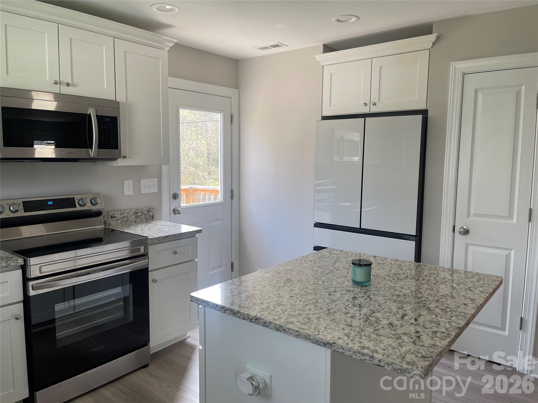 1711 Greenbrooke Road Property Photo 1