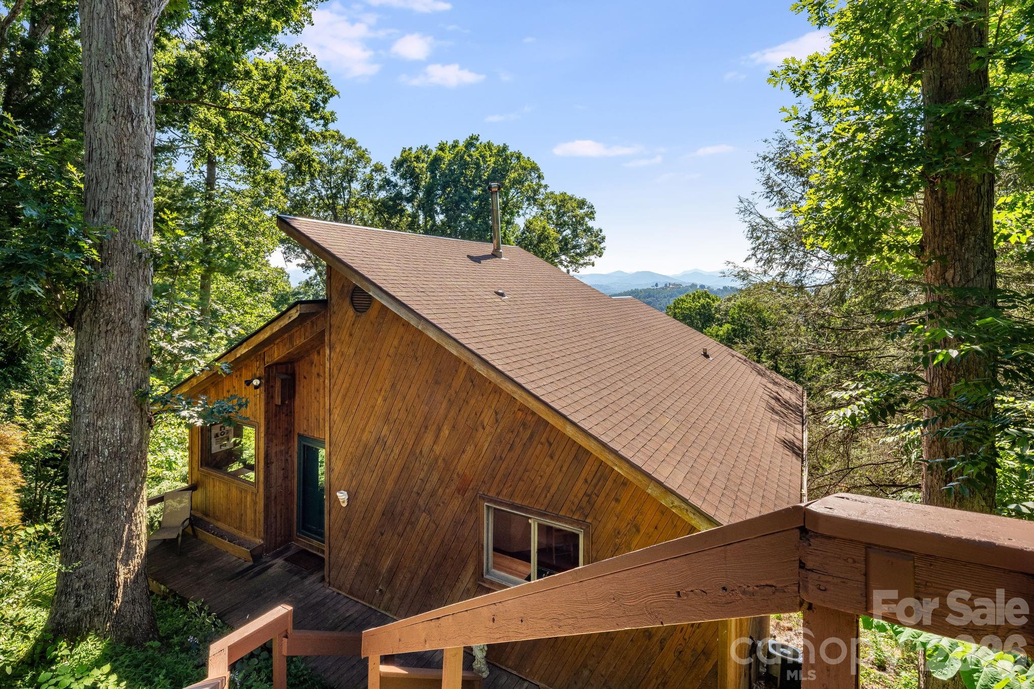 529 N Griffing Boulevard Property Photo 1
