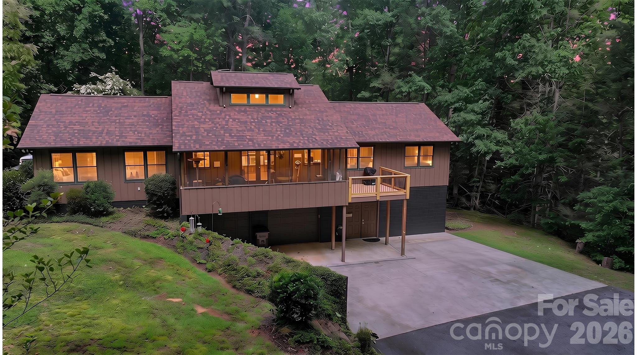 1044 Belvidere Lane Property Photo 4