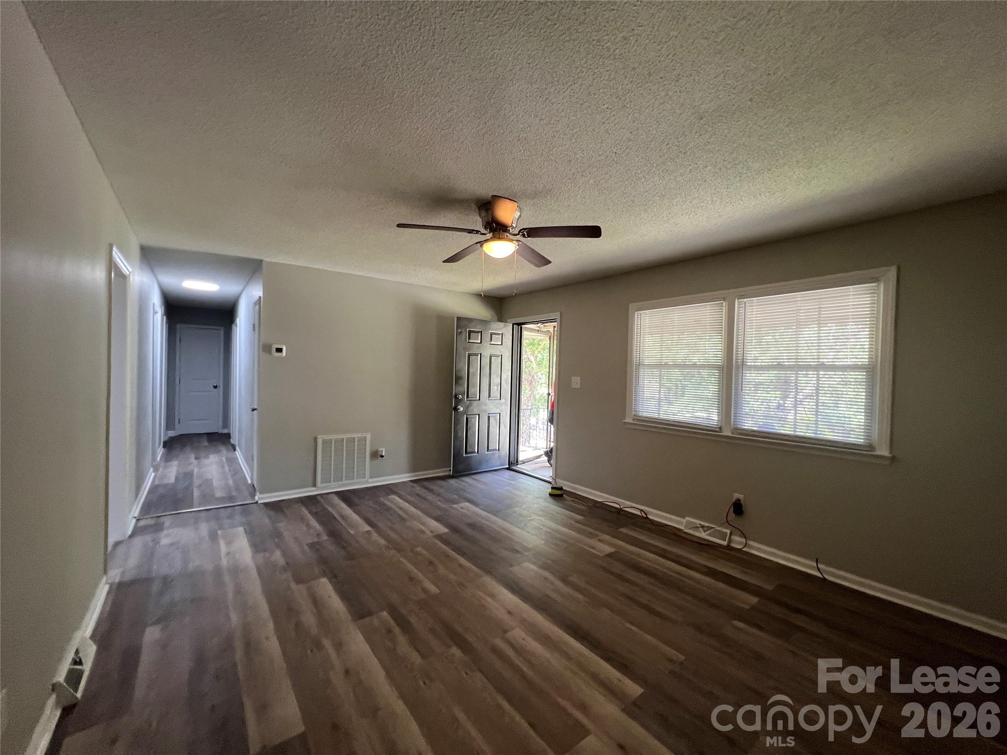 610 Belfast Drive Property Photo 2