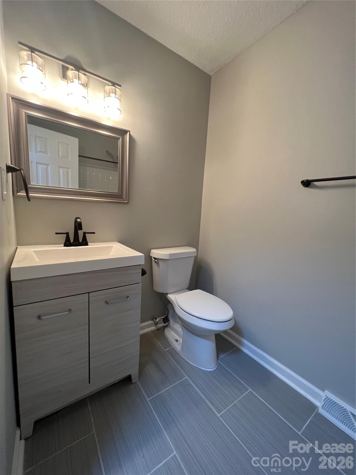 610 Belfast Drive Property Photo 8