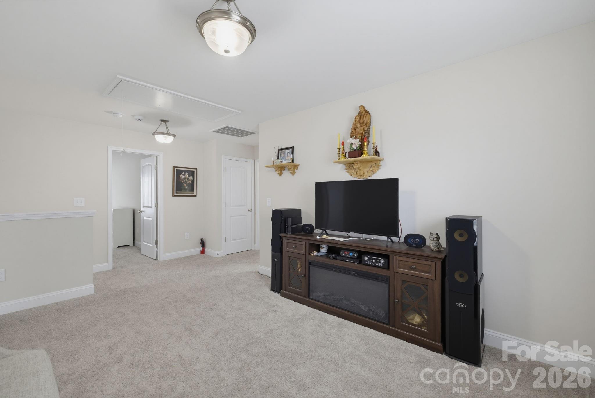 668 Palomino Mustang Drive Property Photo 19