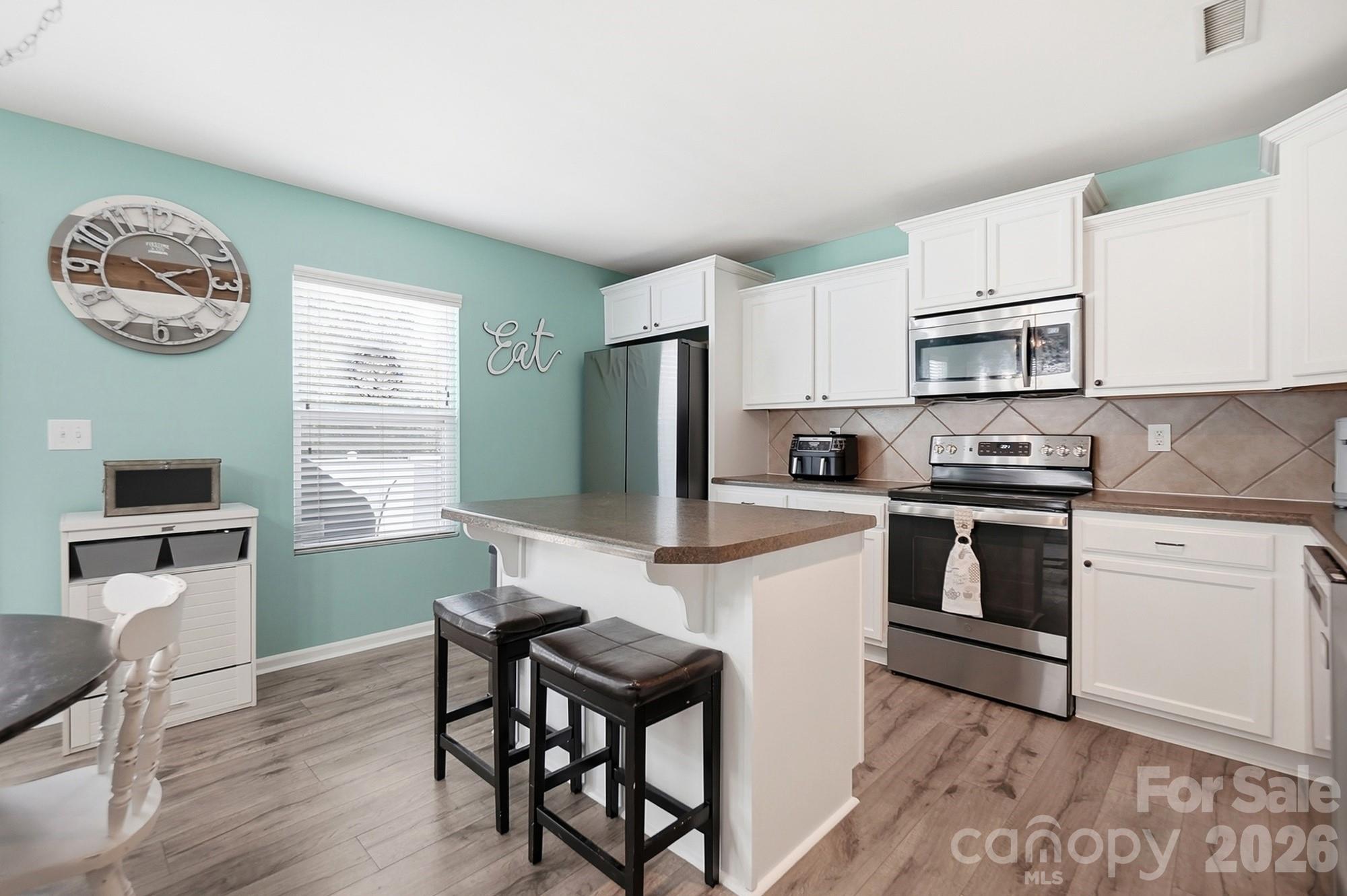 513 Sansberry Drive Property Photo 12