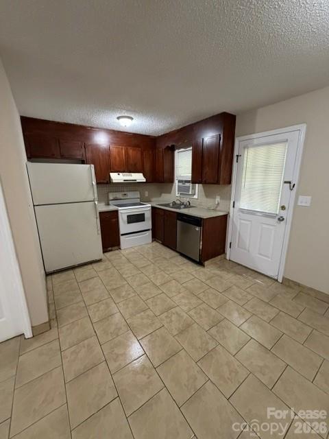 305 Kristin Lane 6 Property Photo 1
