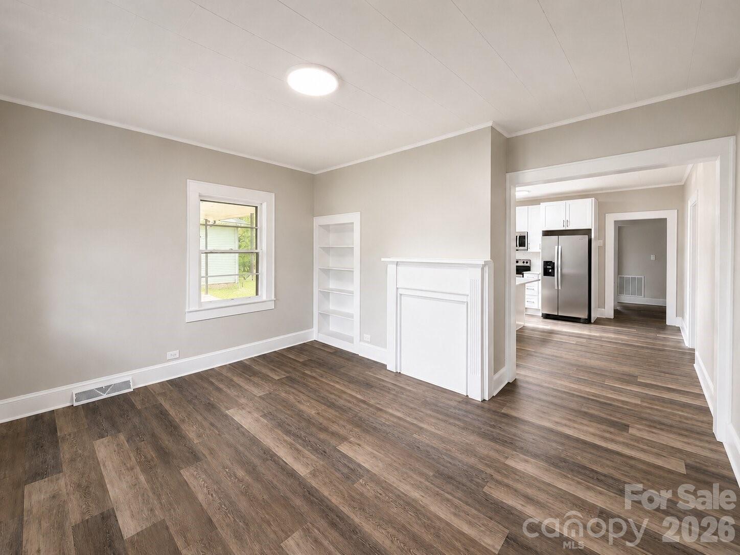 113 Mountain View Street Property Photo 5