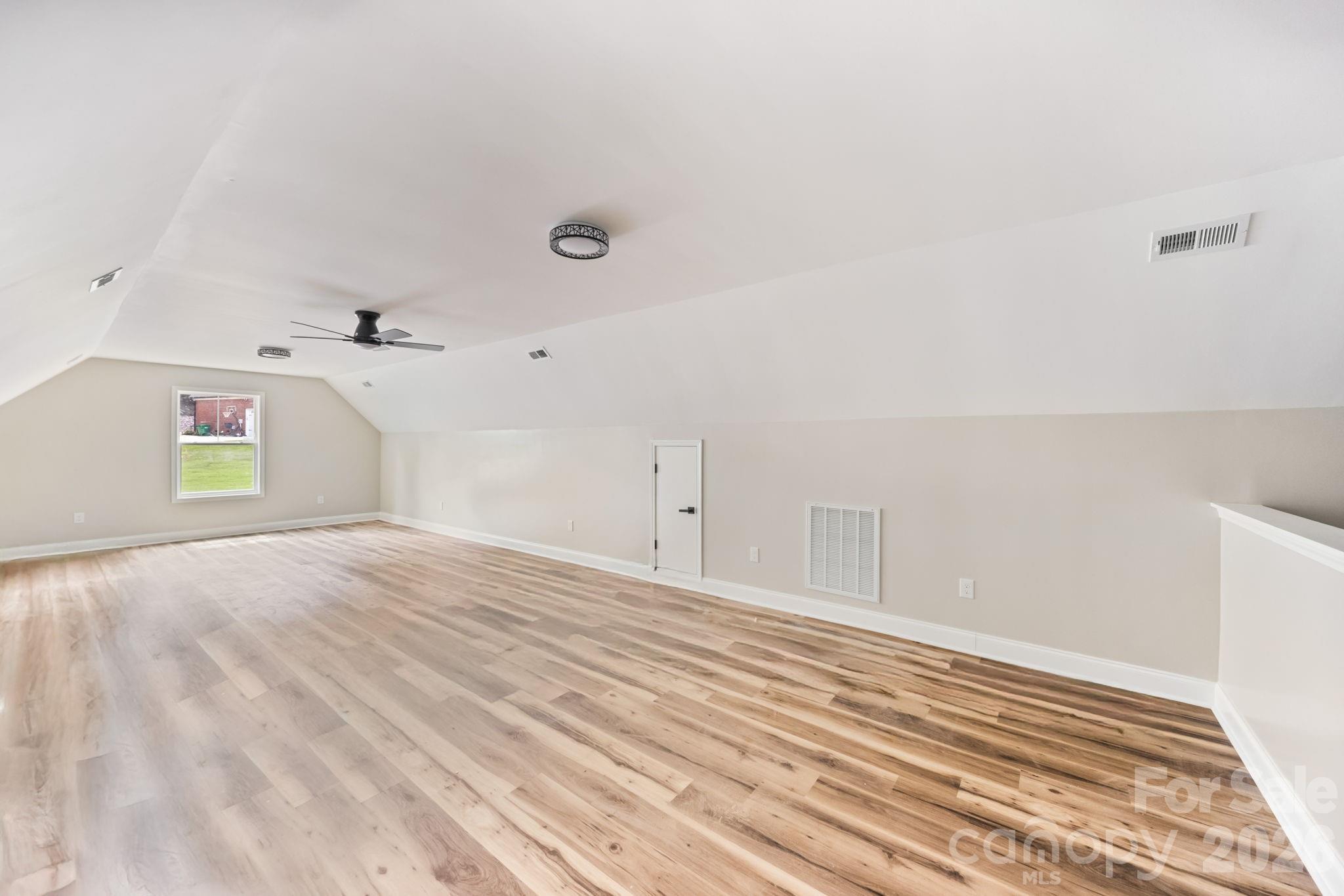 140 Ridgeline Drive Property Photo 31