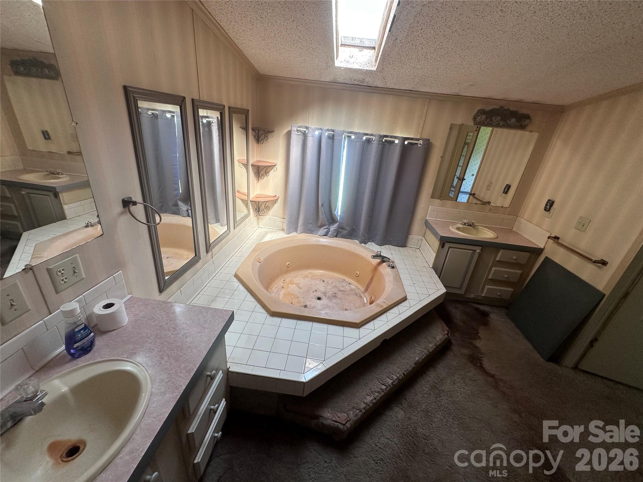 7509 Shady Oaks Road Property Photo 4