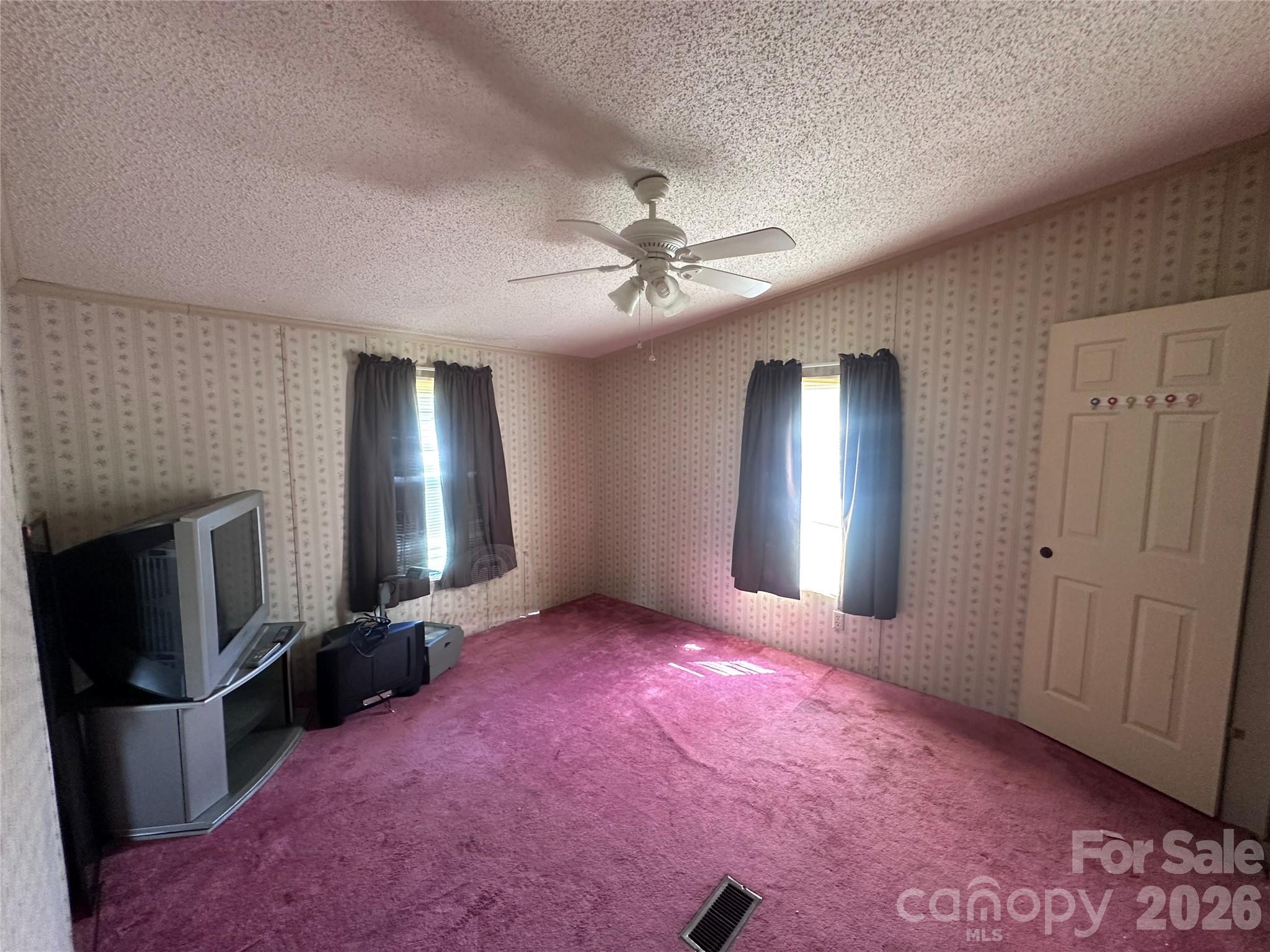 7509 Shady Oaks Road Property Photo 6