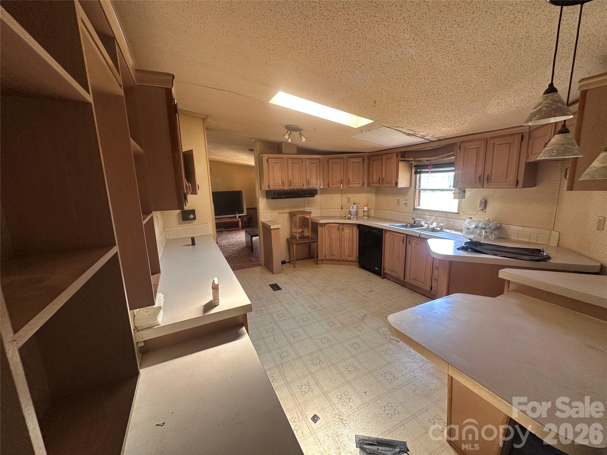 7509 Shady Oaks Road Property Photo 7
