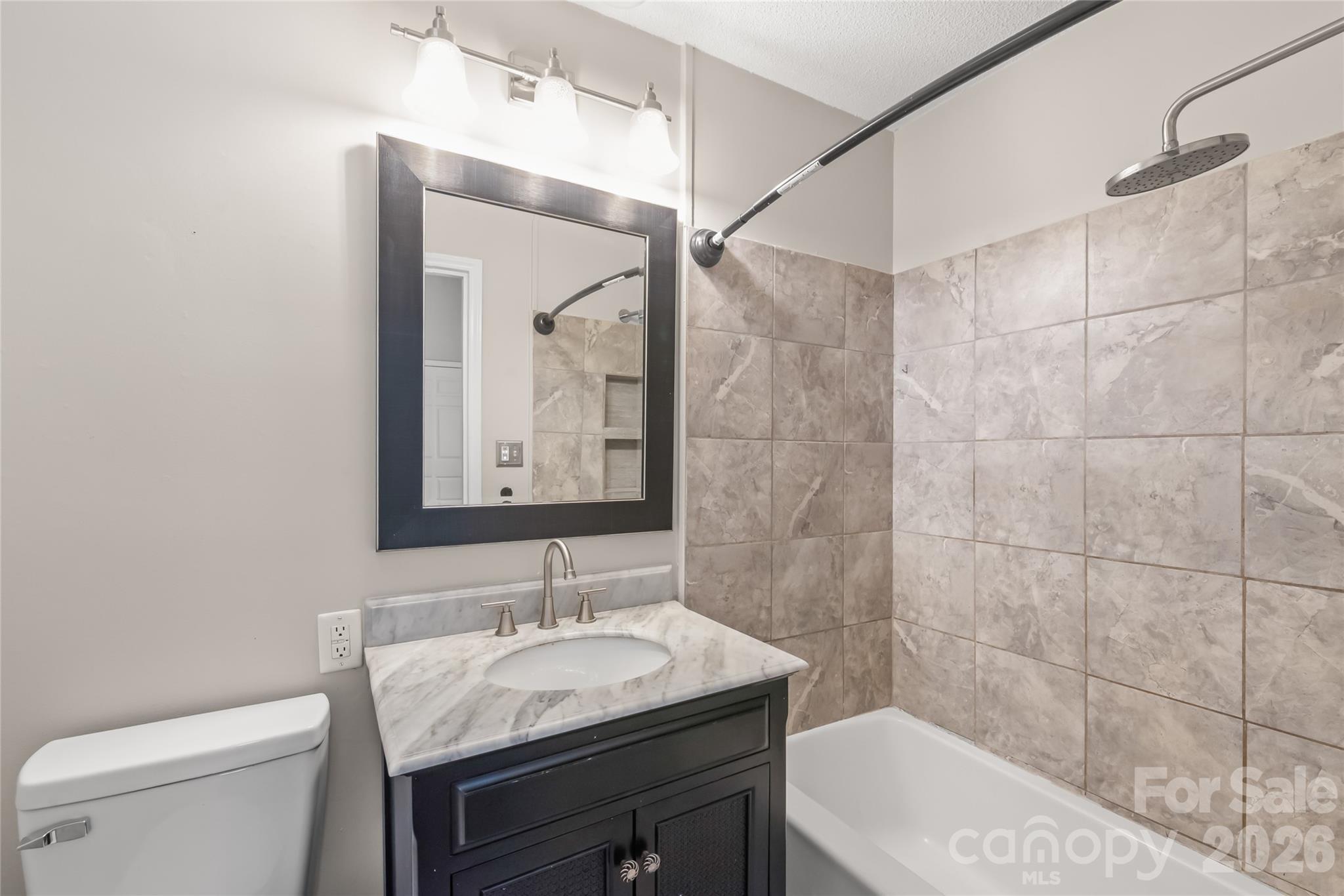 200 Park Avenue Property Photo 26