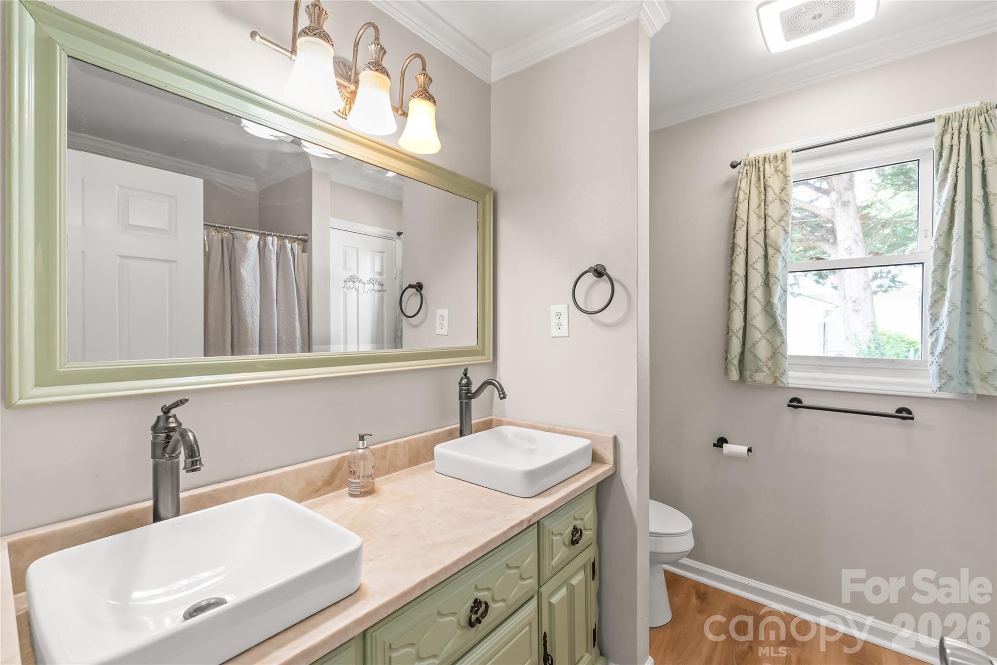 200 Park Avenue Property Photo 29