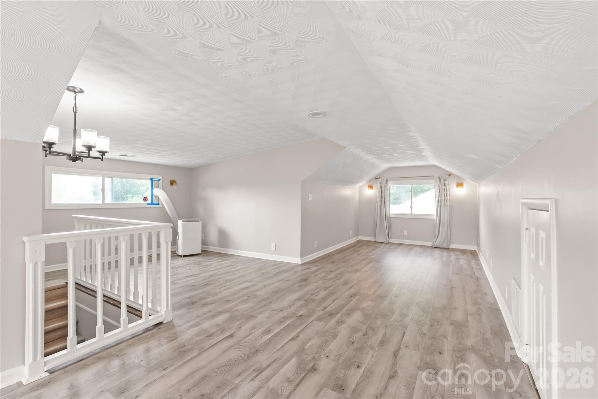 200 Park Avenue Property Photo 33