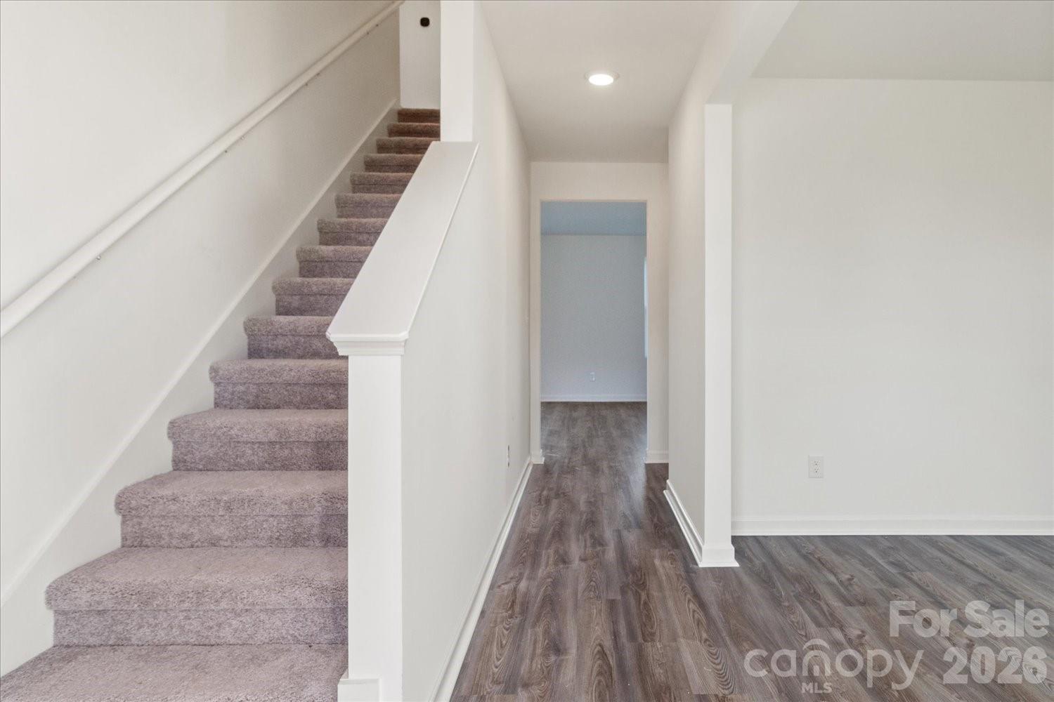 123 Russet Road Property Photo 4