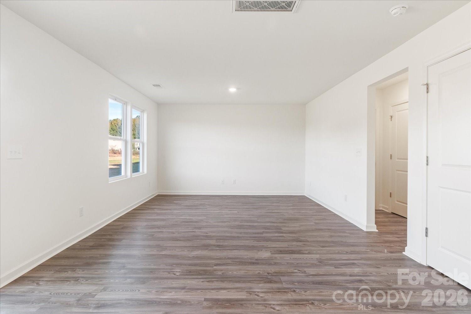 123 Russet Road Property Photo 9
