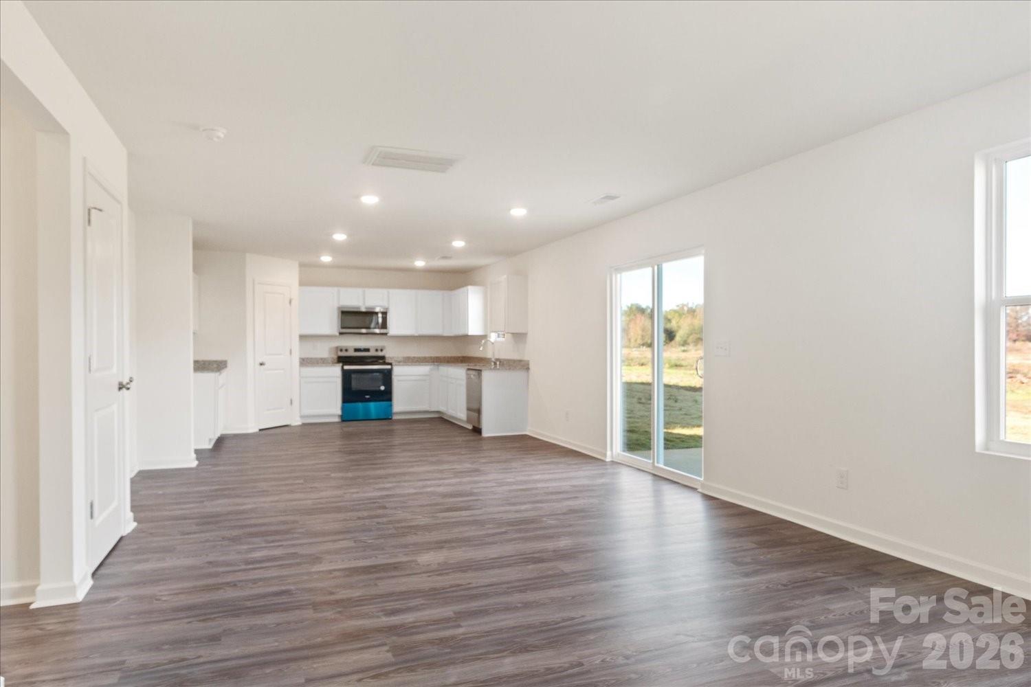 123 Russet Road Property Photo 12