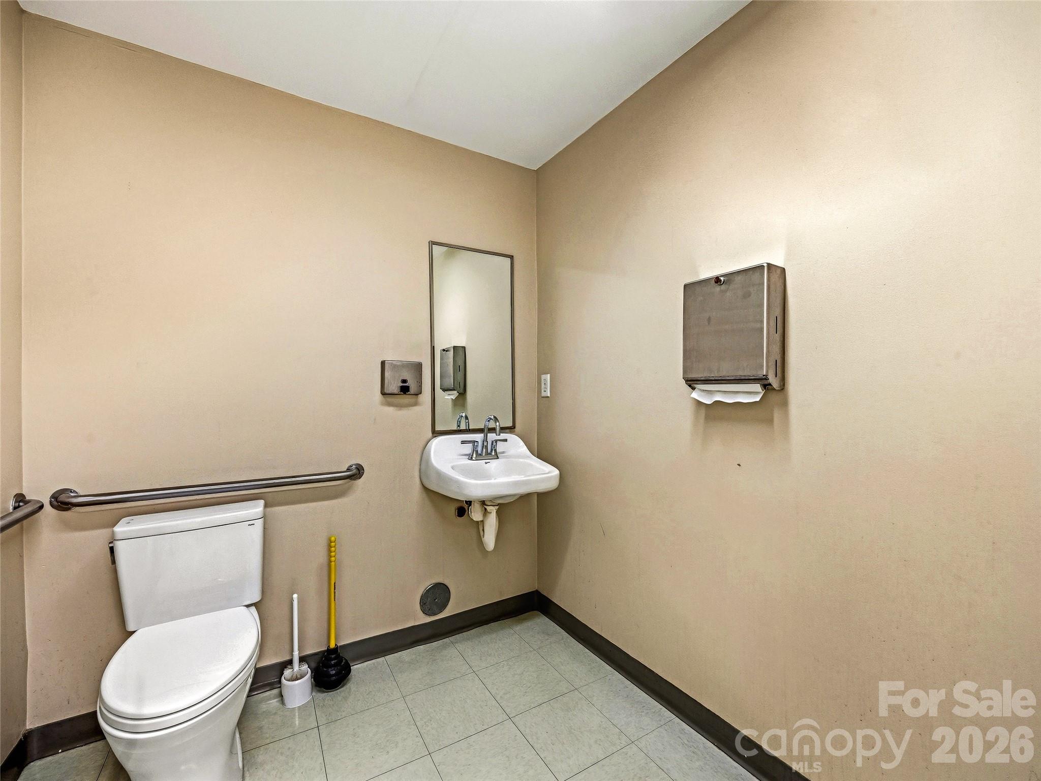 64 Clingman Avenue 101 Property Photo 24