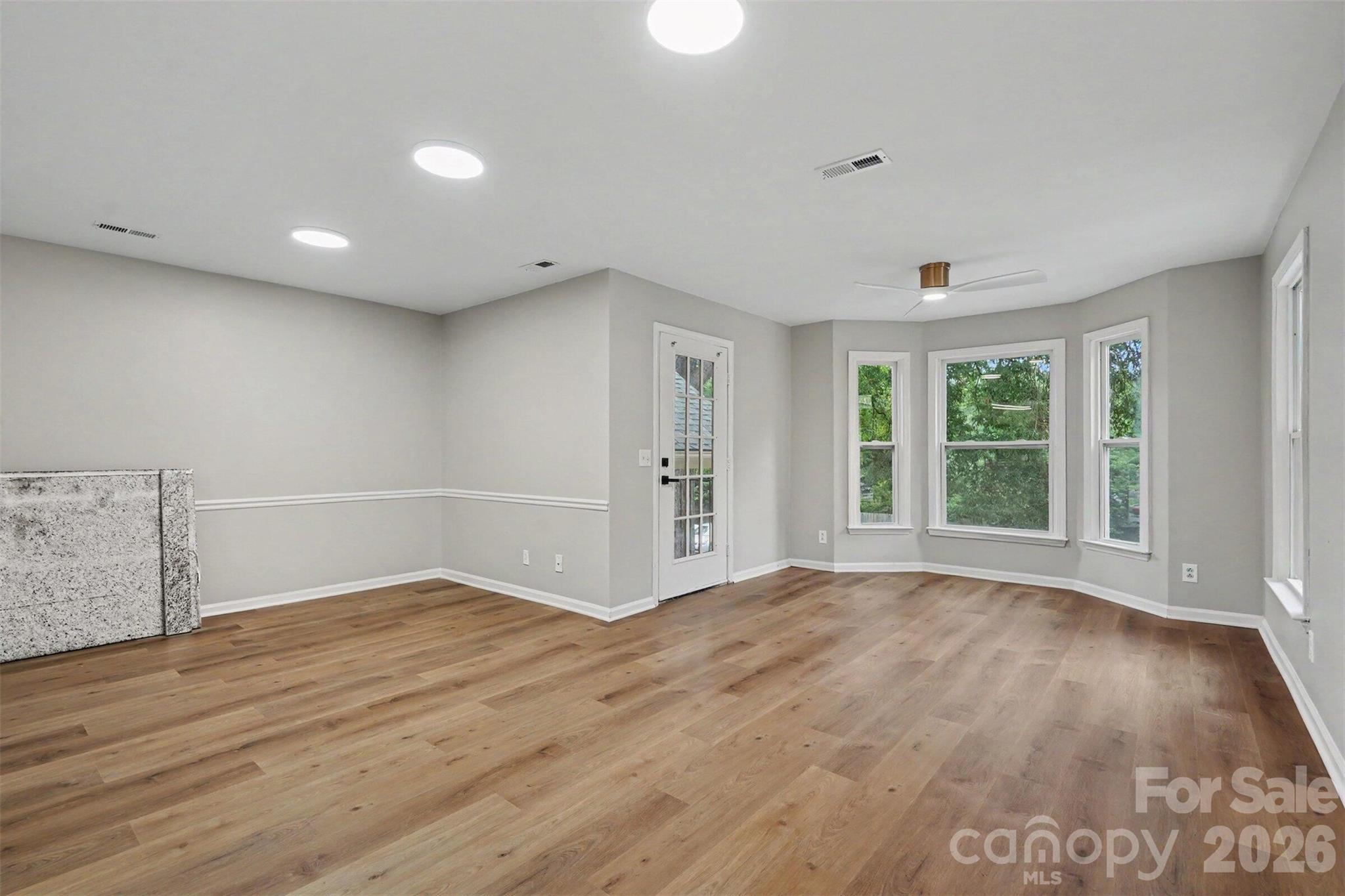 6260 Rosecroft Drive 6260 Property Photo 16