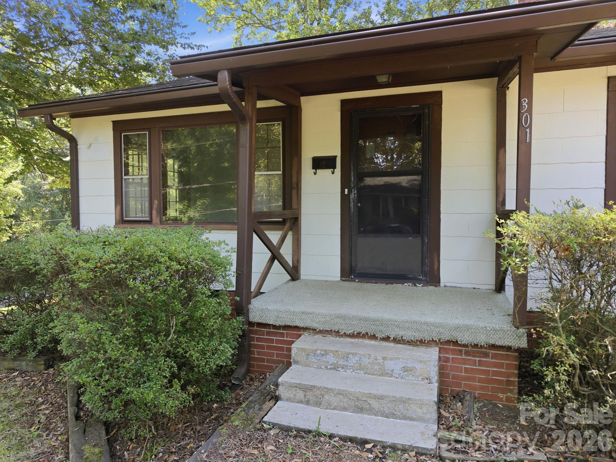 301 Meadow Street Property Photo 2