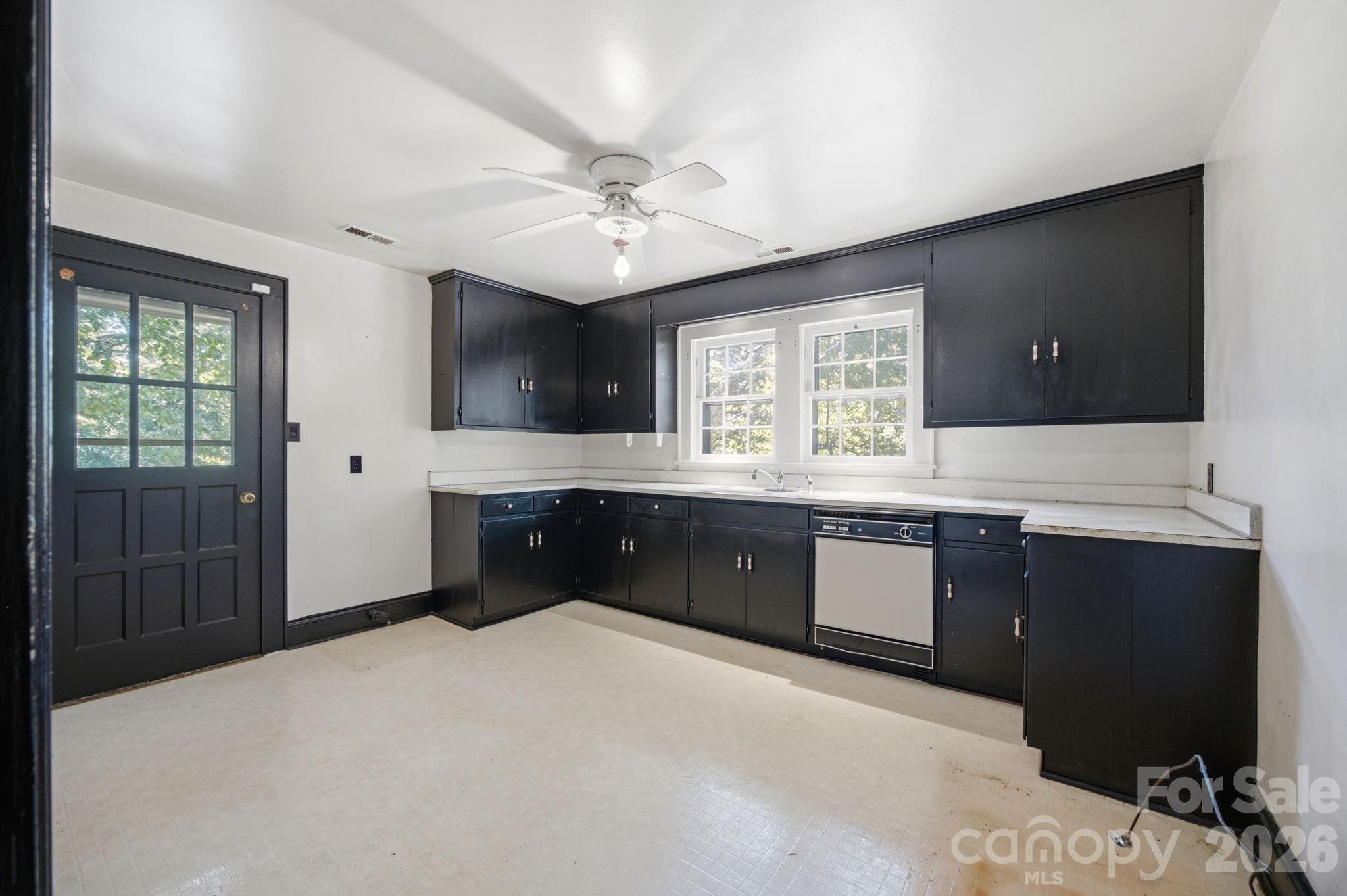 301 Meadow Street Property Photo 11