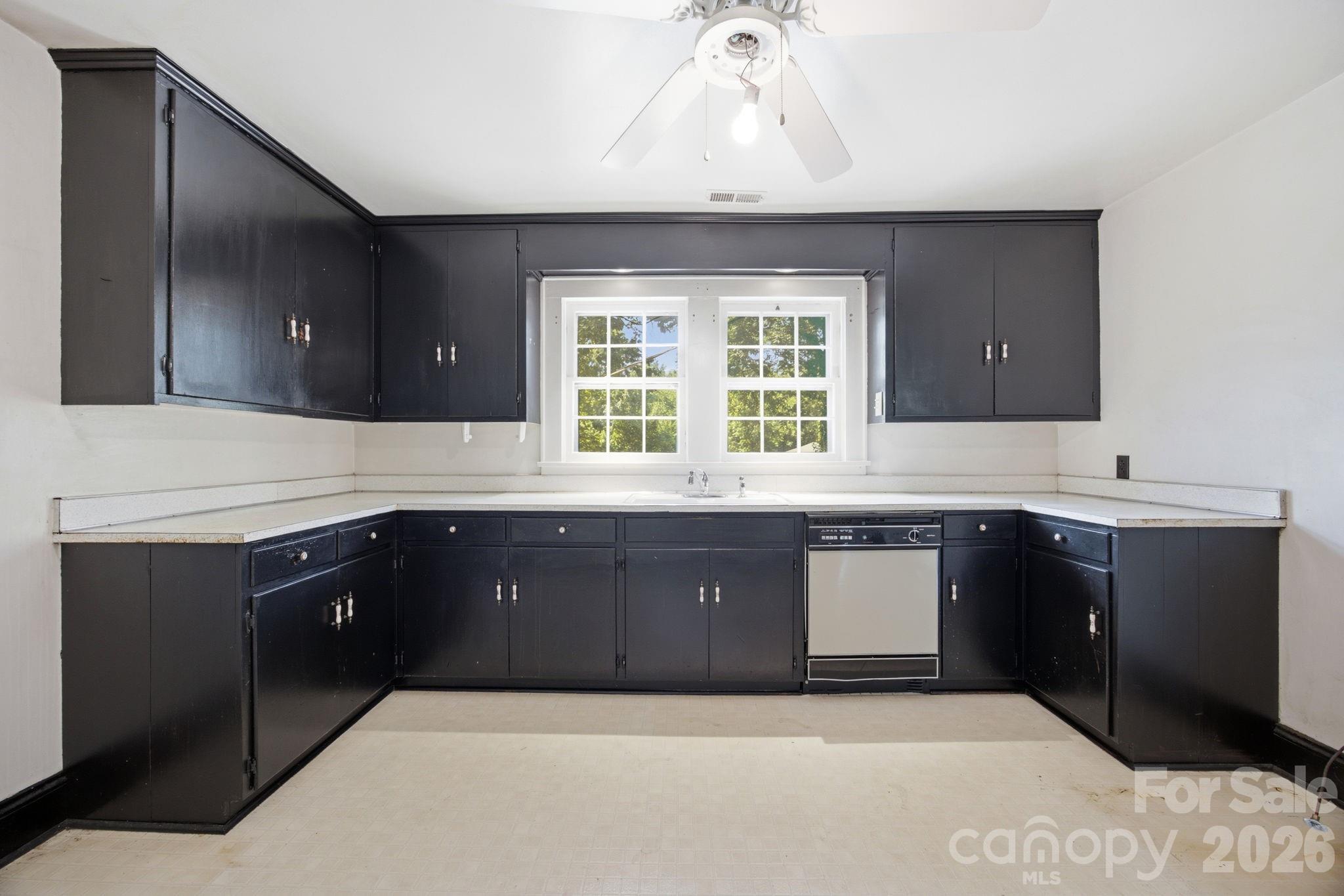 301 Meadow Street Property Photo 12