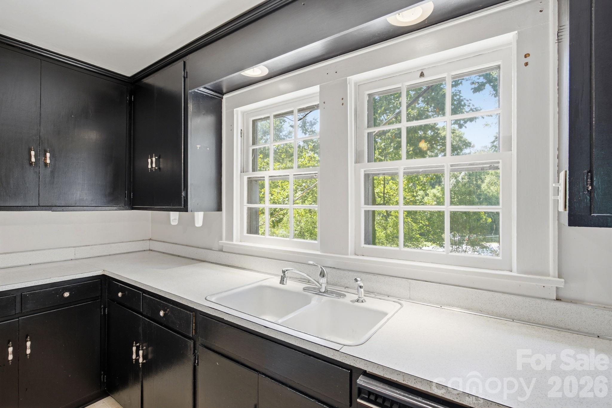 301 Meadow Street Property Photo 14