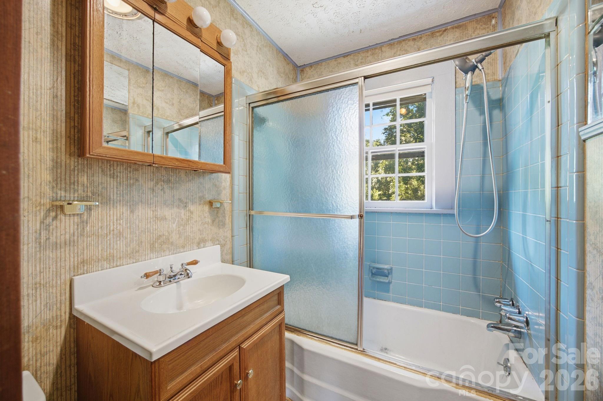 301 Meadow Street Property Photo 15