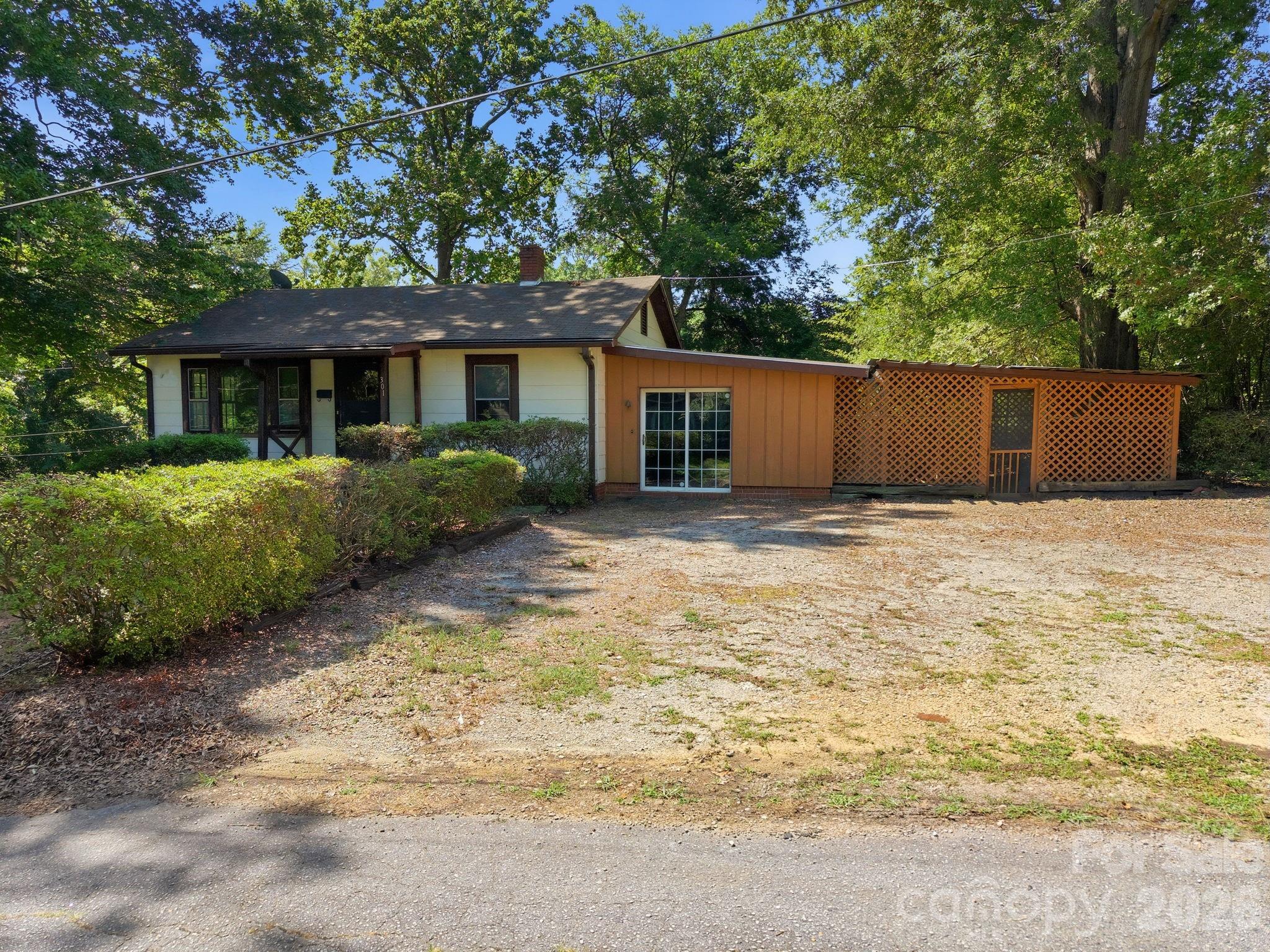 301 Meadow Street Property Photo 32