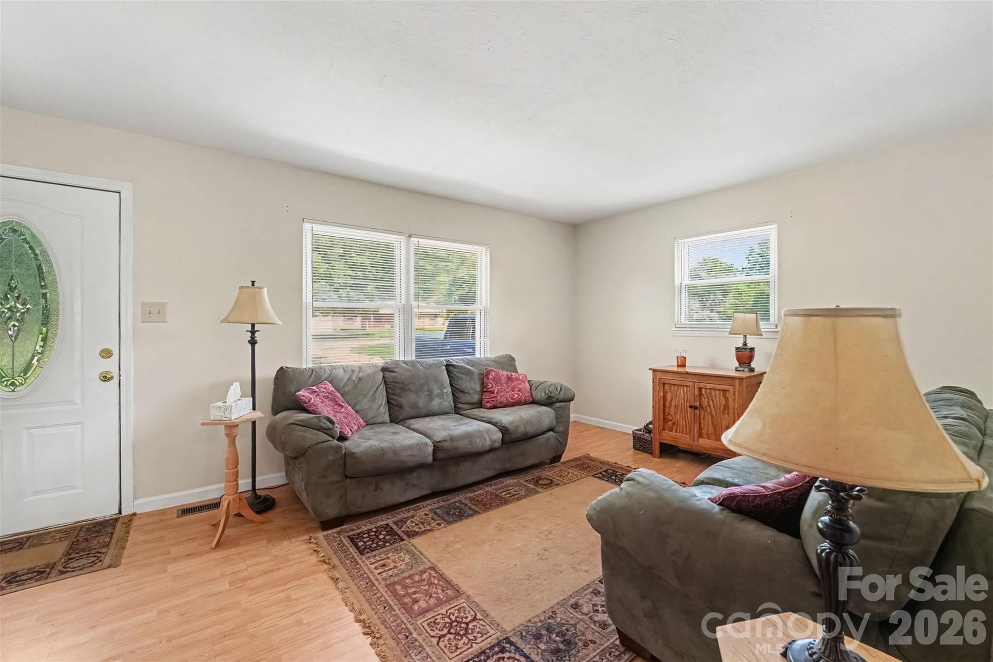 1130 Julius Drive Property Photo 4