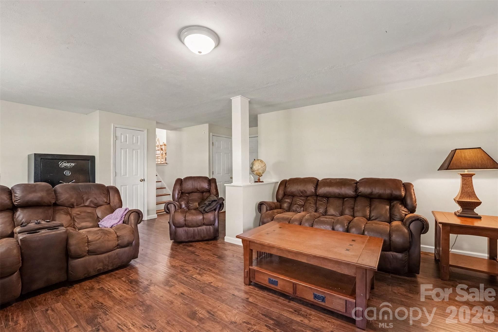 1130 Julius Drive Property Photo 7