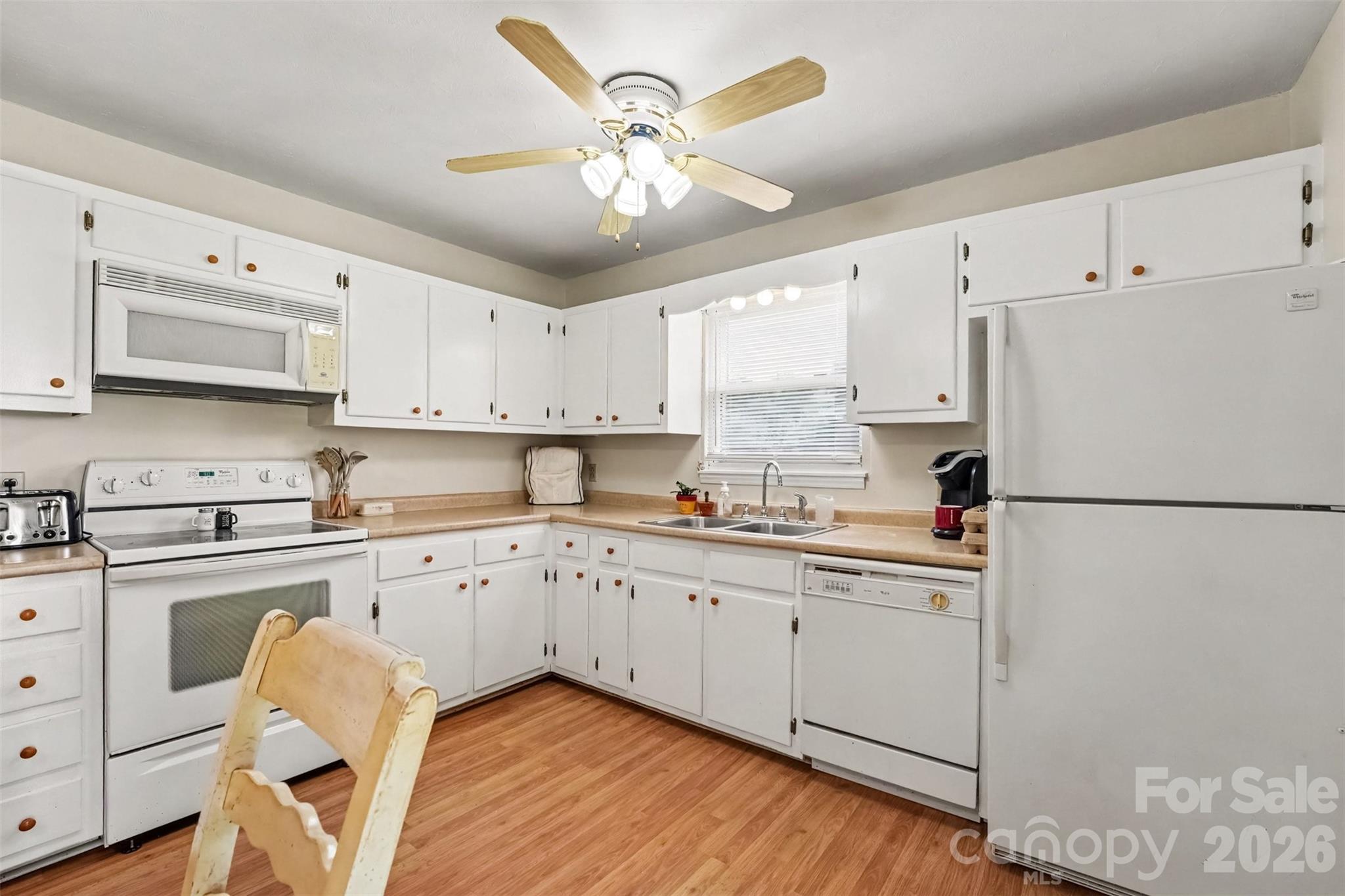 1130 Julius Drive Property Photo 12