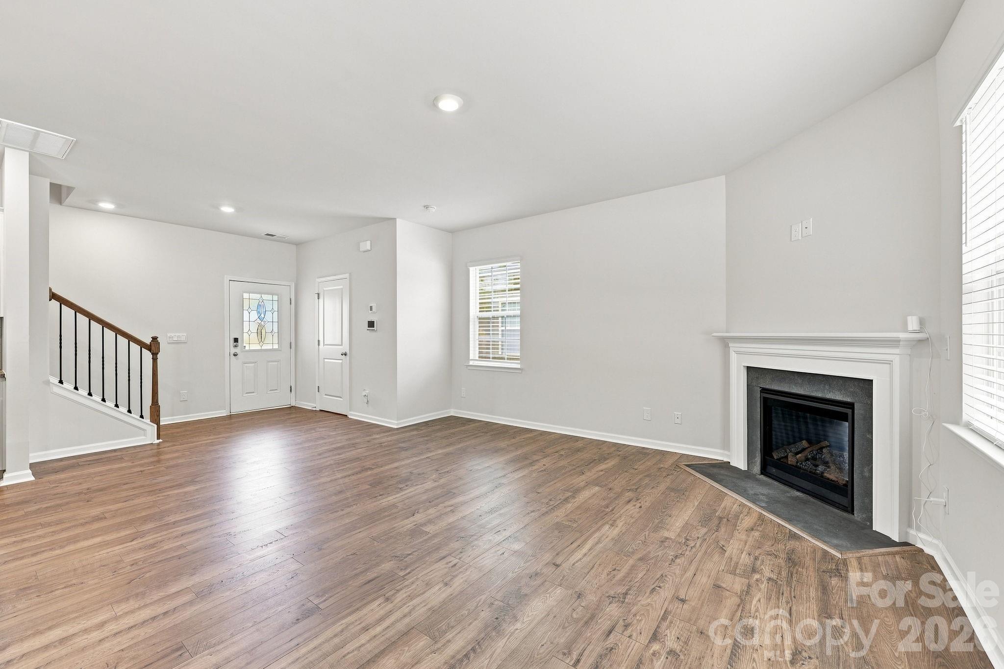 8133 Clairwood Drive Property Photo 8