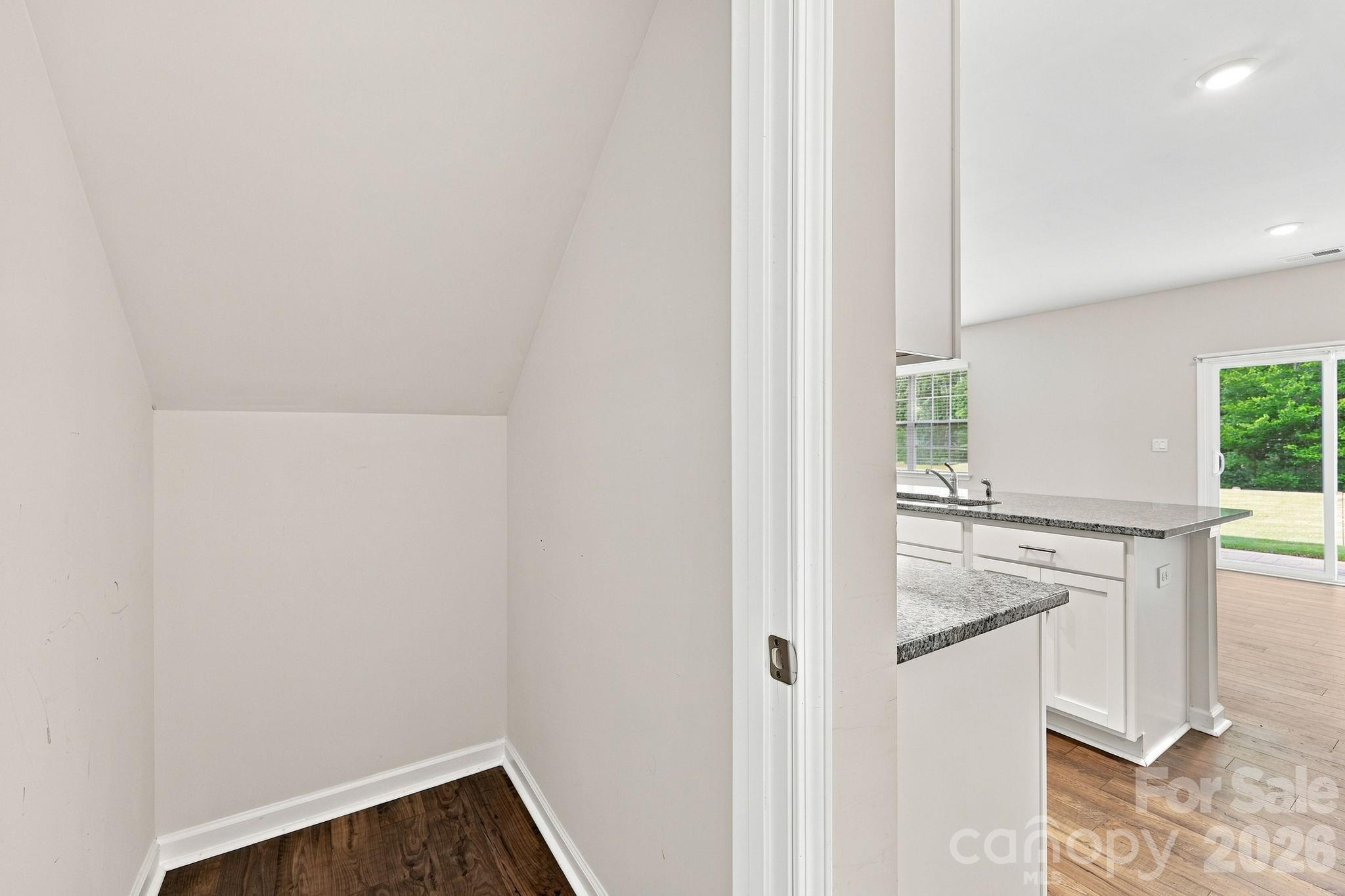8133 Clairwood Drive Property Photo 15