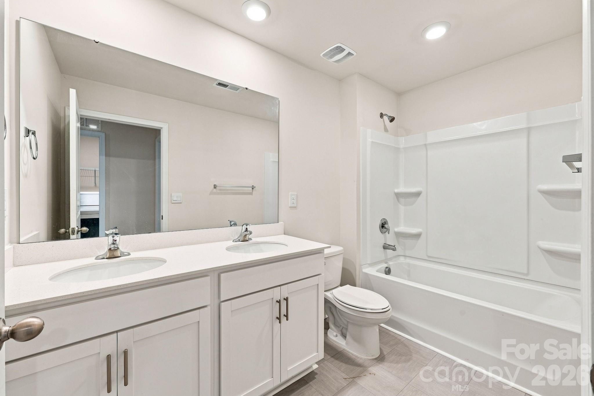 8133 Clairwood Drive Property Photo 30