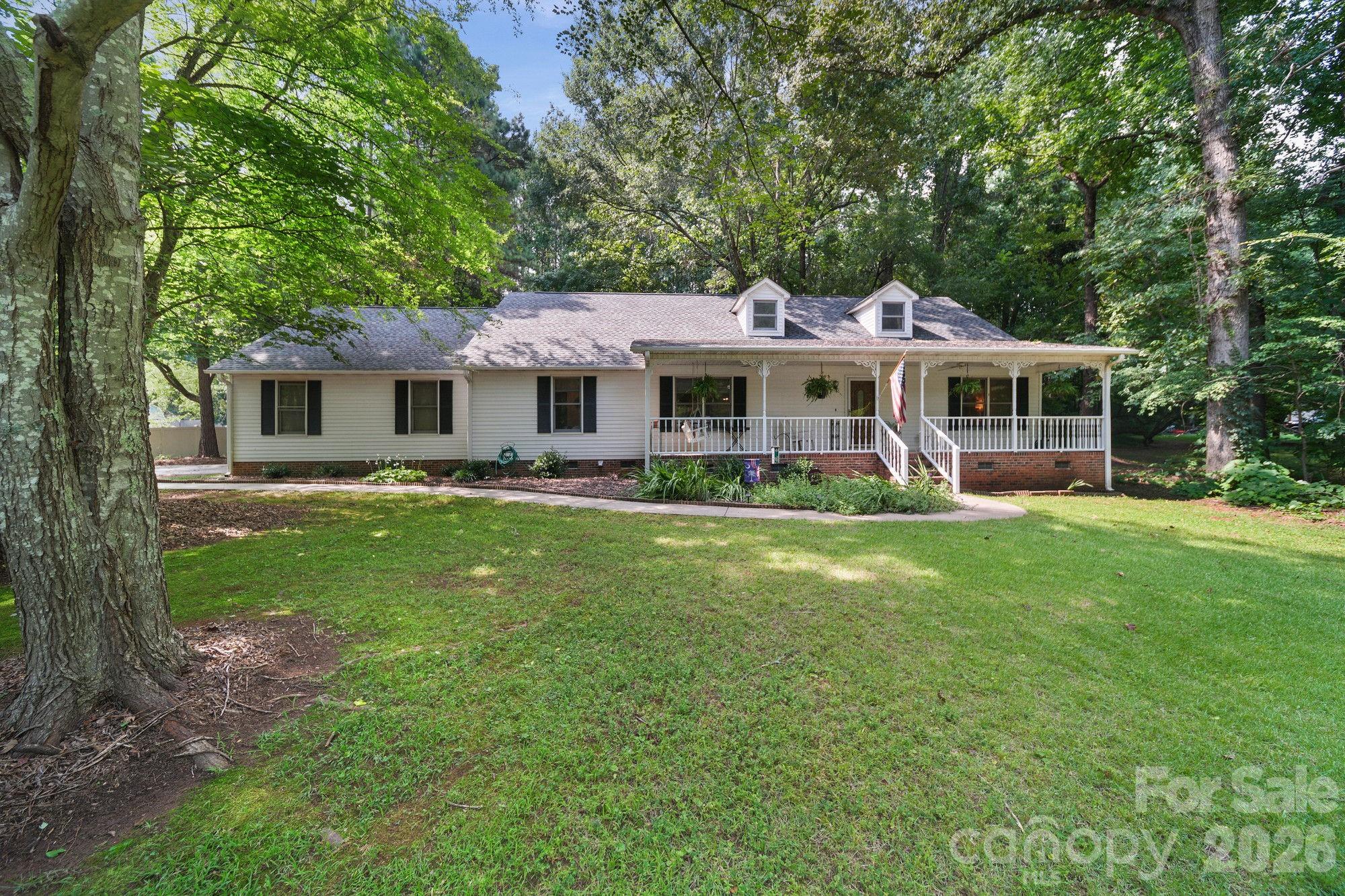 832 Old Cedar Circle Property Photo 1