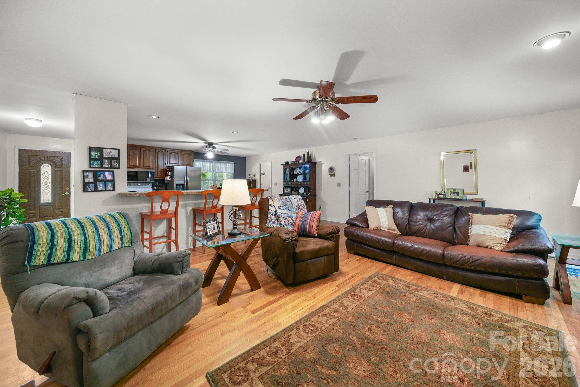 832 Old Cedar Circle Property Photo 7
