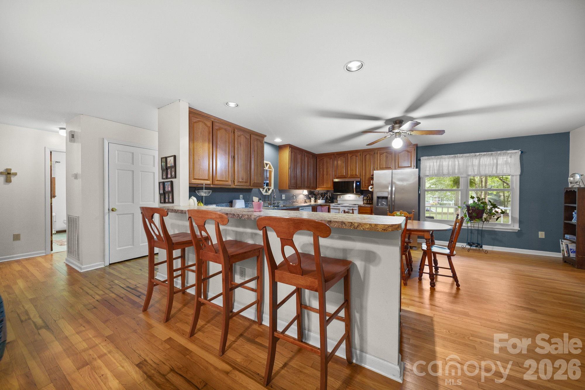 832 Old Cedar Circle Property Photo 10