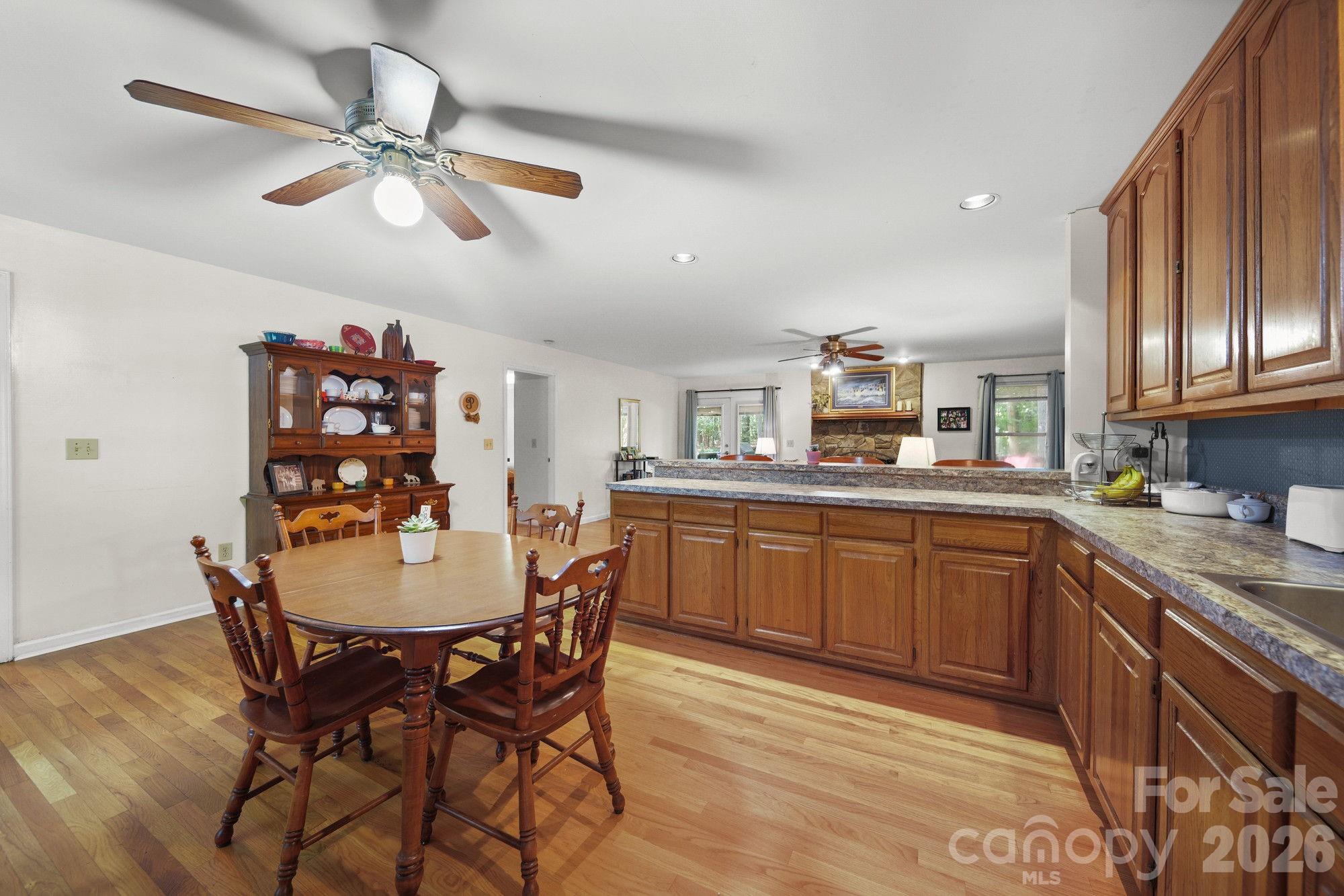 832 Old Cedar Circle Property Photo 12
