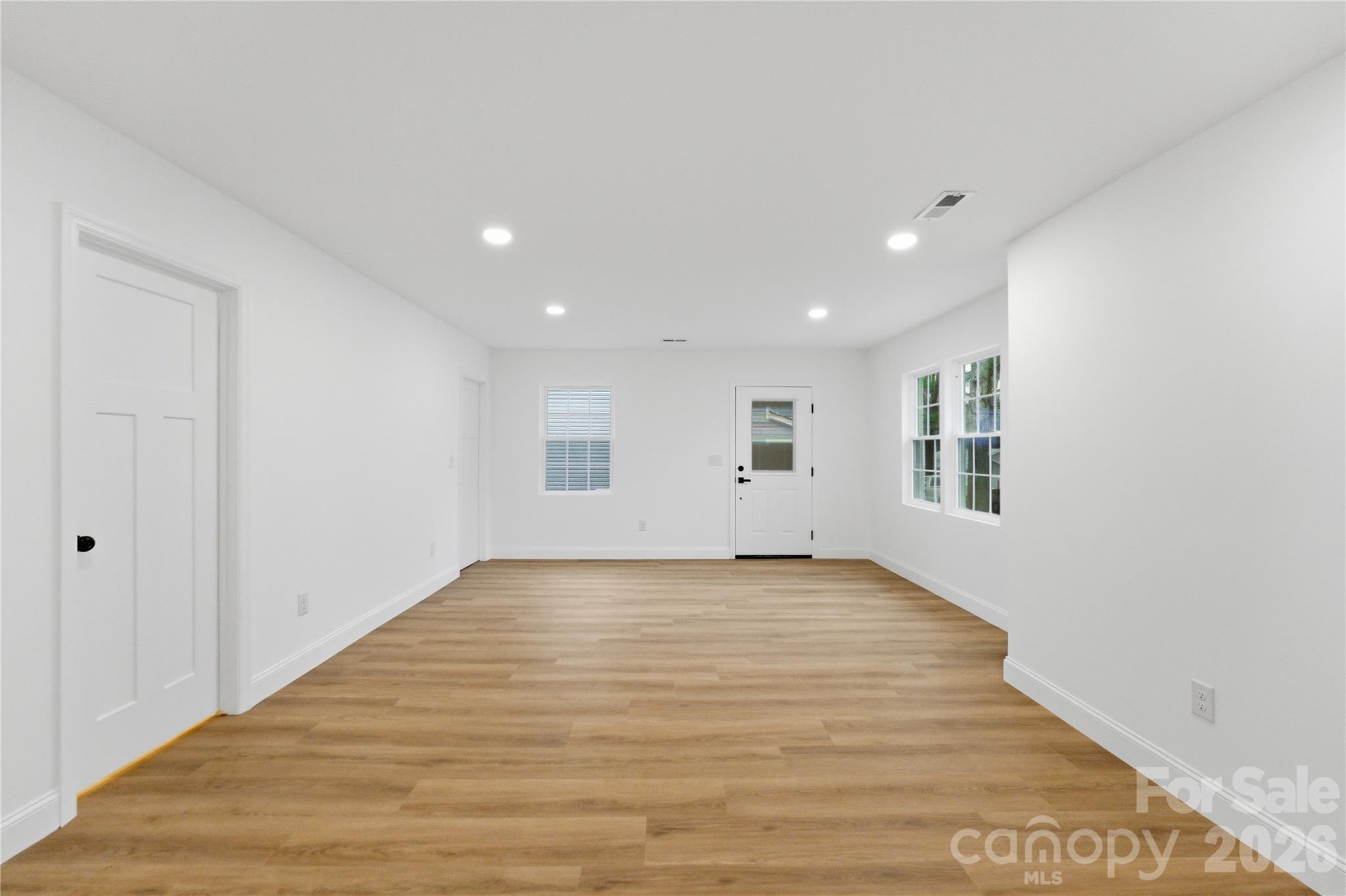 523 Biltmore Street Property Photo 7