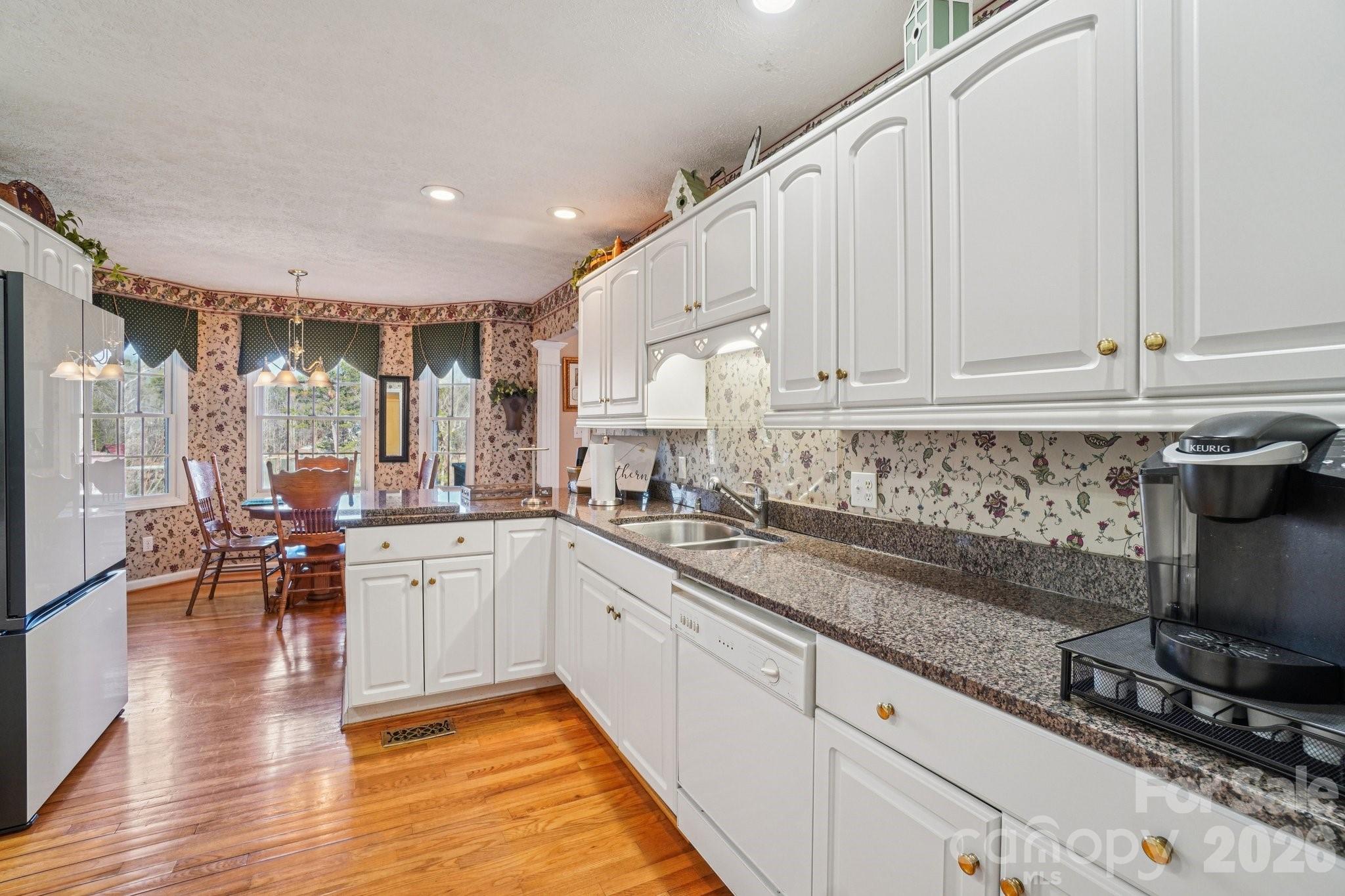 4634 Harbor View Terrace Property Photo 9